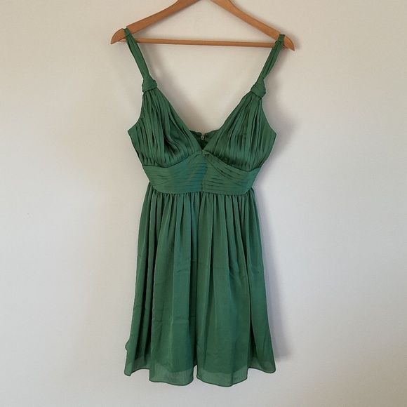 BCBGeneration Apple Green Knotted Strap Pleated Empire Babydoll Daytime Dress 6 - Picture 1 of 14